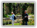 2c-Dou�-la-Fontaine, Picknick im Rosenpark Foullon (27) klein 074